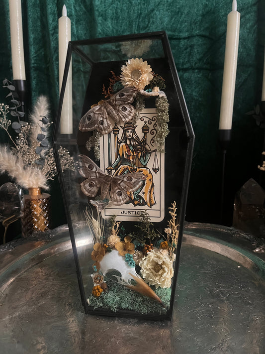 it's giving bernard from the santa clause